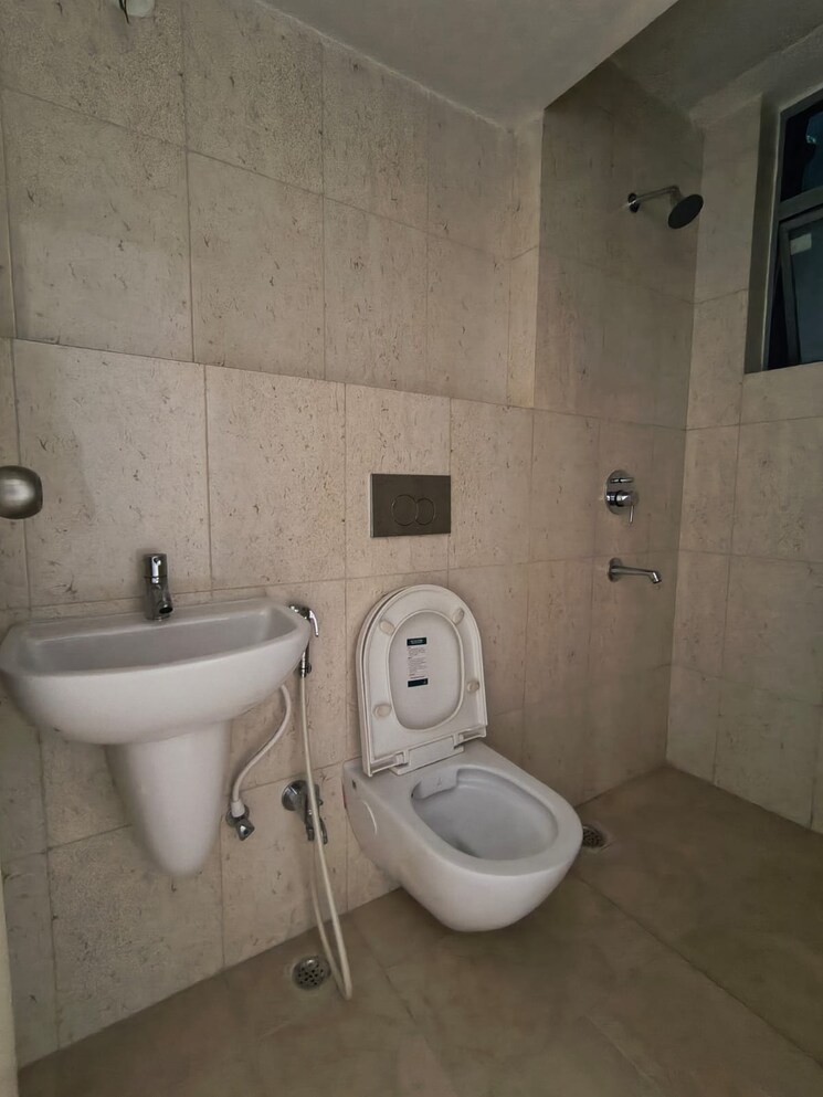 Bathroom, godrej-seven 2 Bedroom 817 Sq.Ft. Apartment In Joka Kolkata 8827951
