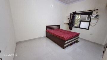 Bedroom in 1 BHK Builder Floor at Ansal Sushant Lok I, Sector 43 – for Rent