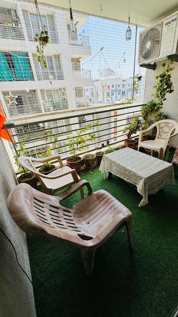 Bedroom in 3 BHK Apartment at Bhayli Road – for Sale