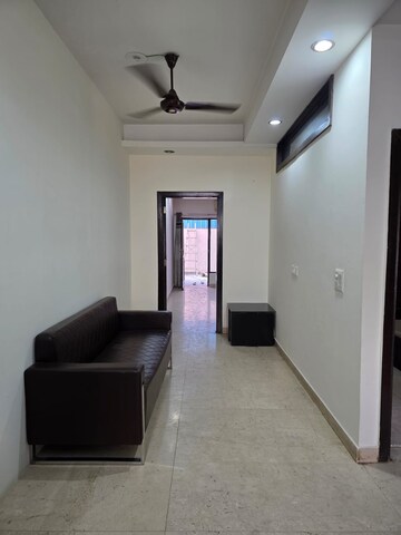 Building Lobby in 2 BHK Builder Floor at Sushant Vyapaar Kendra, Sector 43 – for Rent