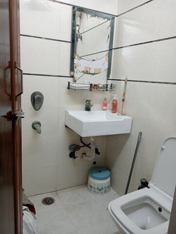 Bathroom in 1.5 BHK Apartment at Church View Apartments, Sector 29 – for Rent