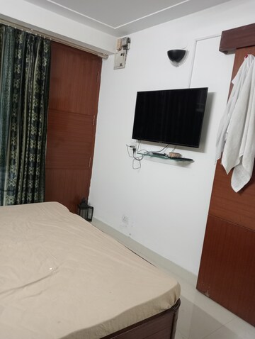 Bathroom in 1.5 BHK Apartment at Church View Apartments, Sector 29 – for Rent