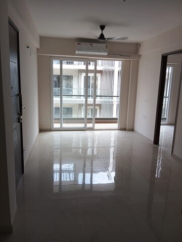 Room in 2.5 BHK Builder Floor at Smart World Gems, Sector 89 – for Sale