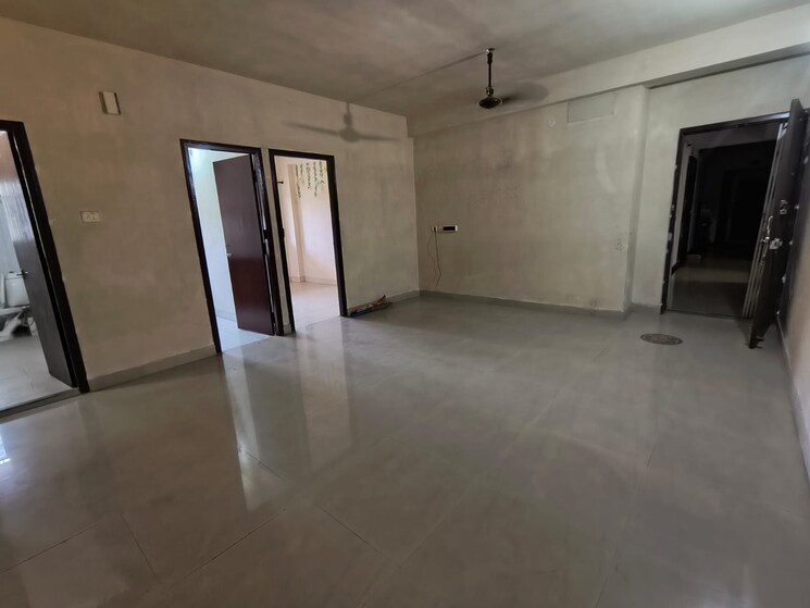 Room, diamond park 3 Bedroom 1150 Sq.Ft. Apartment In Diamond Park Kolkata 8887589