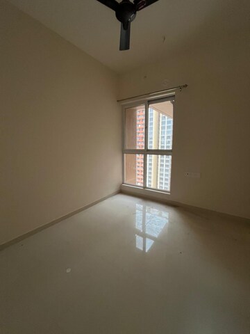 Room in 2 BHK Apartment at Godrej Green Cove, Mahalunge – for Rent