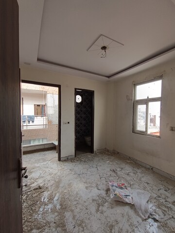 Room in 2 BHK Builder Floor at Burari – for Rent