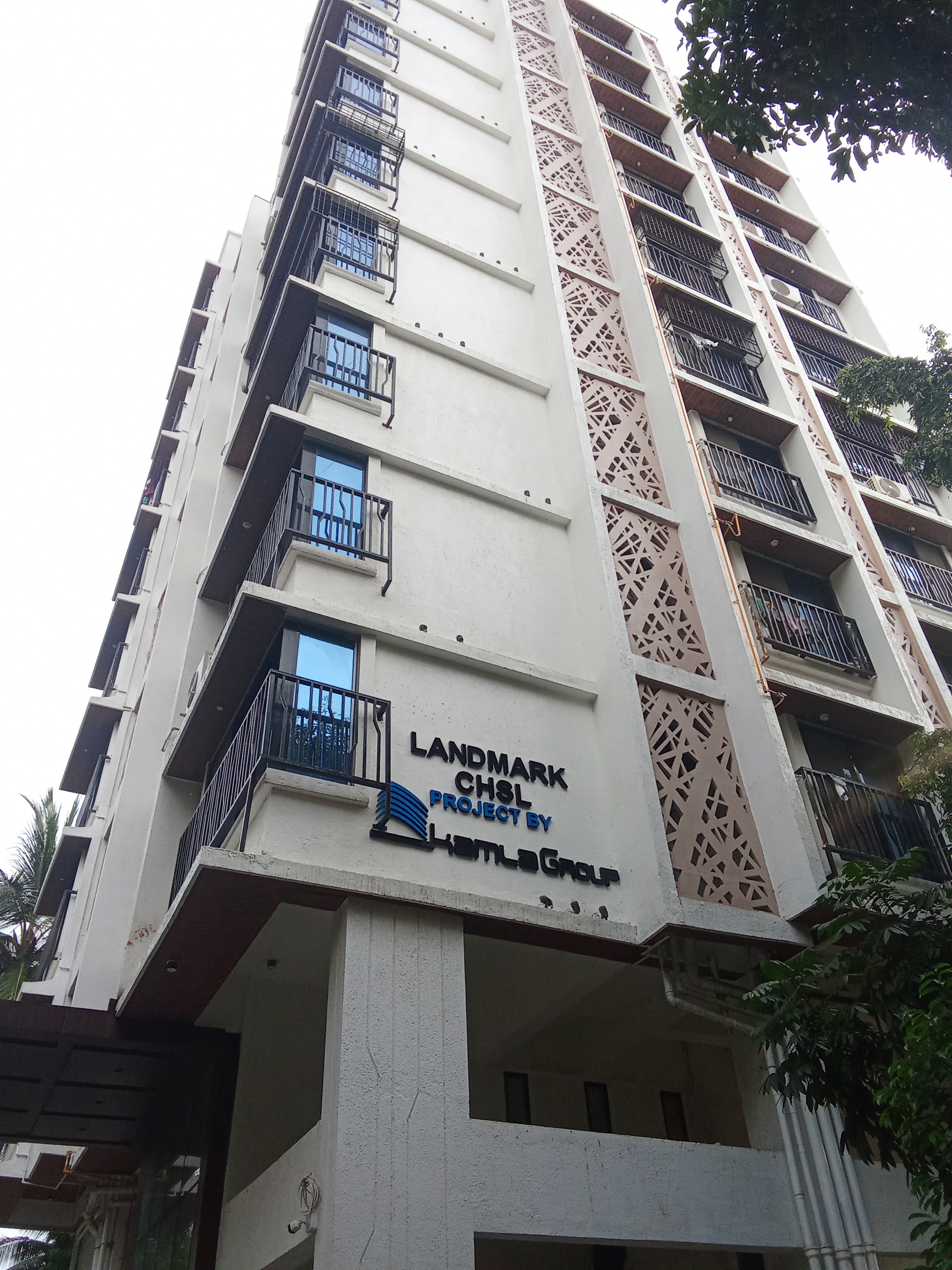 2 BHK Apartment For Rent in Landmark Apartment Borivalli