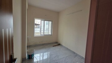 Room in 2 BHK Apartment at Mahadevpura – for Rent
