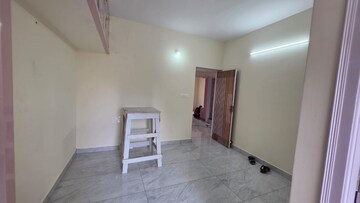 Room in 2 BHK Apartment at Mahadevpura – for Rent