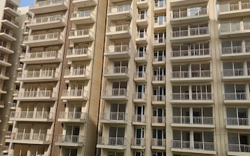 2.5 BHK Apartment For Sale in Signature Global Golf Greens, Sector 79