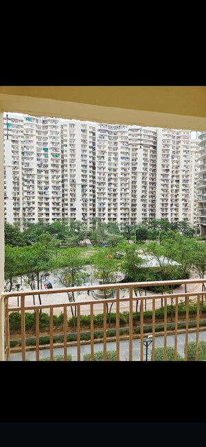 3 BHK Apartment – Exterior View View at Mahagun Moderne, Sector 78 - for Sale