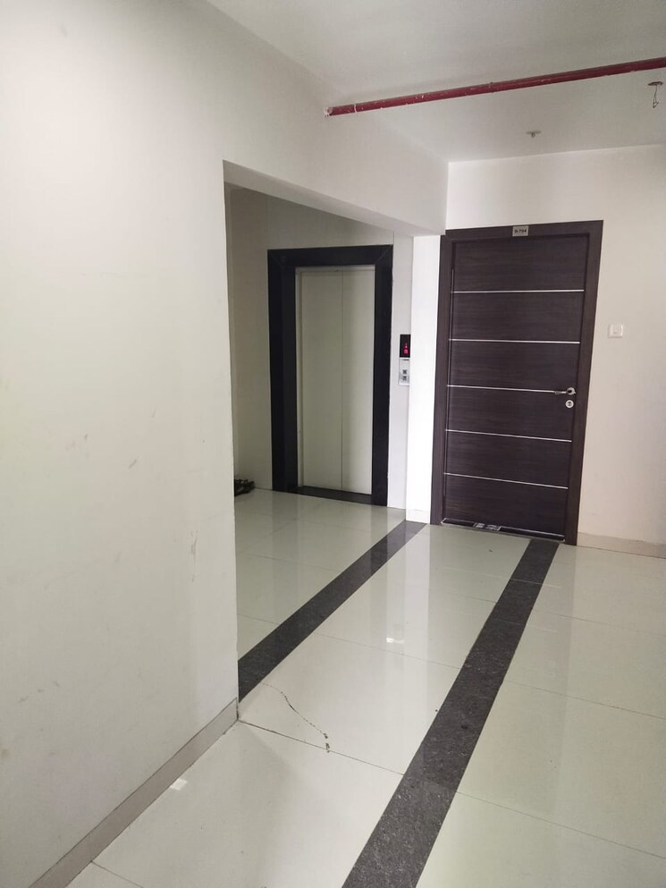 Room, puranik-hometown 1 Bedroom 450 Sq.Ft. Apartment In Ghodbunder Road Thane 8887870