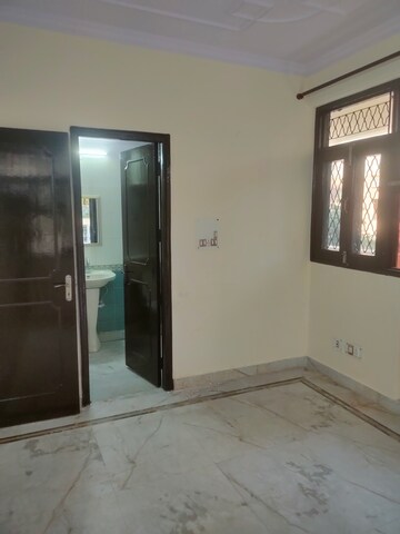 Room in 2 BHK Apartment at Surabhi Apartments, Sector 5 Dwarka – for Rent
