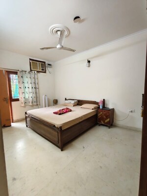 Bedroom in 5 BHK Apartment at B2 Green Glade Apartments, Vasant Kunj – for Sale