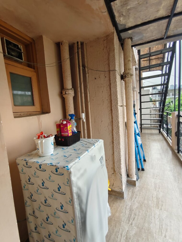 Balcony, b2-green-glade-apartments 5 Bedroom 5000 Sq.Ft. Apartment In Vasant Kunj Delhi 8887881
