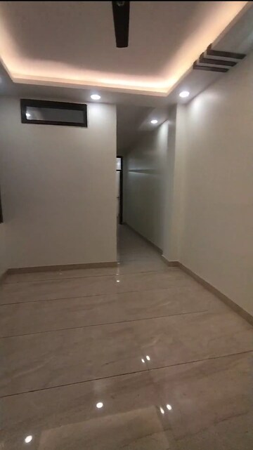 Room in 3 BHK Builder Floor at Govindpuri – for Sale