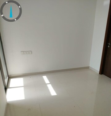 Furnished Amenities in 2 BHK Apartment at Piramal Sunteck Signia Waterfront, Airoli Sector 14 – for Sale