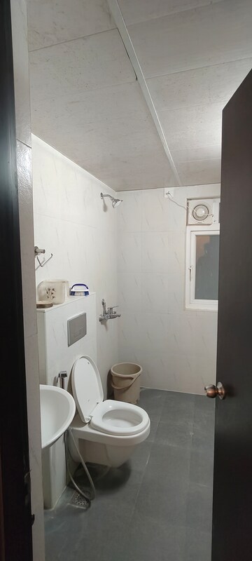 Bathroom in 2.5 BHK Apartment at Ozone Urbana Pavilion, Devanahalli – for Rent
