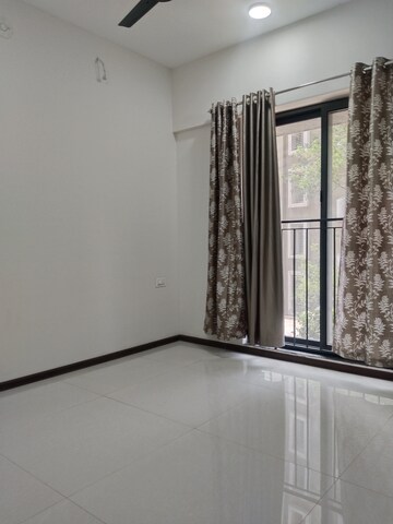 Room in 2 BHK Apartment at Malpani Vivanta, Balewadi – for Rent