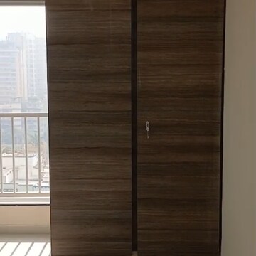 Room in 1 BHK Apartment at Shree Sai Govind Niwas, Lokmanya Tilak Colony – for Rent