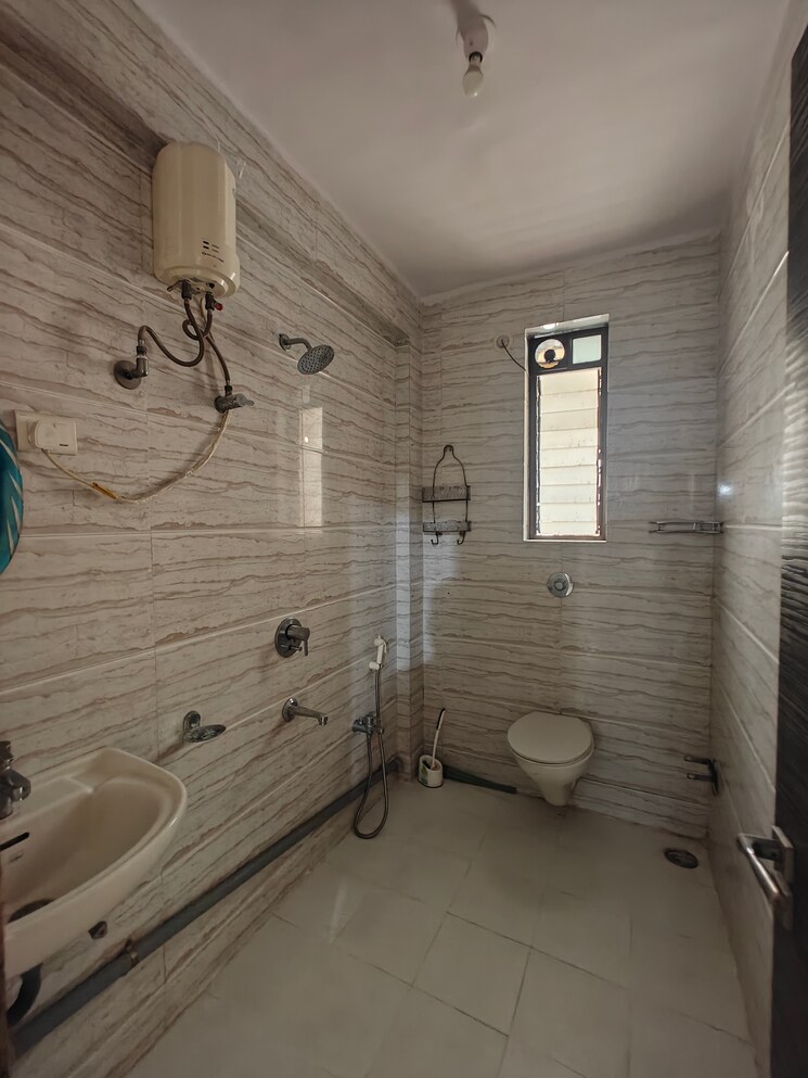 Bathroom, seawoods sector 50 3 Bedroom 1650 Sq.Ft. Apartment In Seawoods Sector 50 Navi Mumbai 8887945