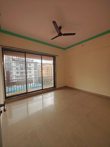 Room in 3 BHK Apartment at Seawoods Sector 50 – for Rent
