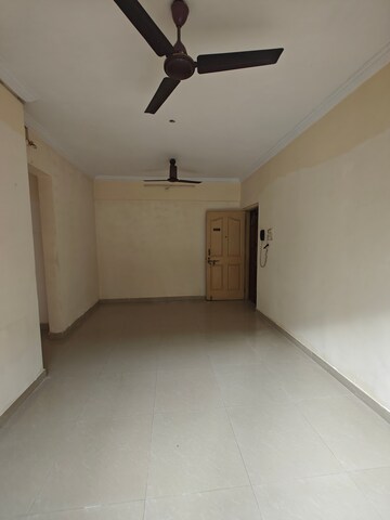 Room in 2 BHK Apartment at Shiv Kalash Apartment, Seawoods – for Rent