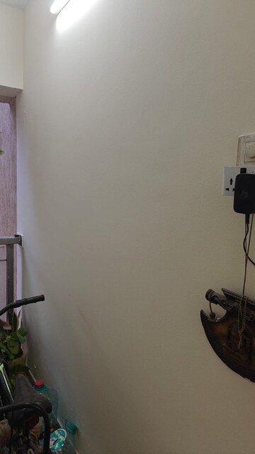 Furnished Amenities in 2.5 BHK Apartment at Dosti Group Imperia, Manpada – for Rent