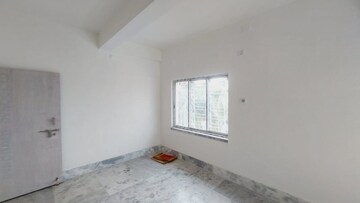 Room in 2 BHK Apartment at Sodepur – for Sale