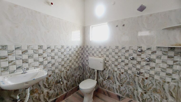 Bathroom, sodepur 2 Bedroom 825 Sq.Ft. Apartment In Sodepur Kolkata 8888007