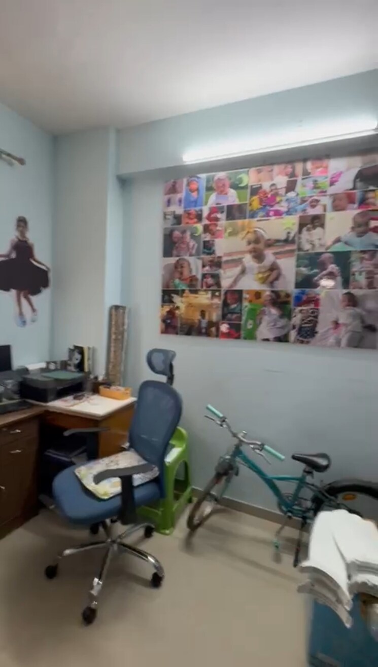 Master Bedroom, mahagun-mywoods 3.5 Bedroom 1810 Sq.Ft. Apartment In Sector 16c Greater Noida Greater Noida 8888011