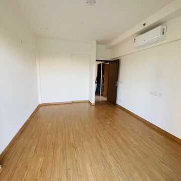 Room in 3 BHK Apartment at Godrej Meridien, Mohammad Heri Village – for Rent