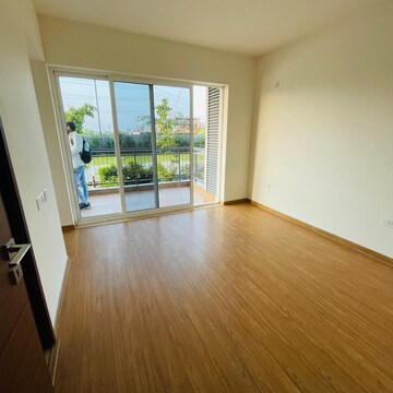 Room in 3 BHK Apartment at Godrej Meridien, Mohammad Heri Village – for Rent