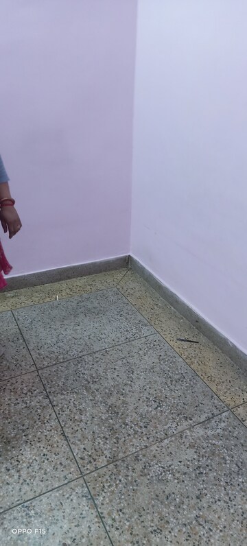 Room in 2 BHK Independent House at Alpha 1 RWA, Alpha 1 Greater Noida – for Rent
