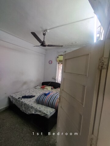 Bedroom in 2 BHK Apartment at Kurla East – for Rent