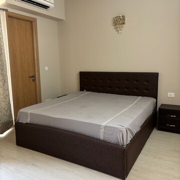 Bedroom in 3 BHK Apartment at M3M Heights, Sector 65 – for Rent