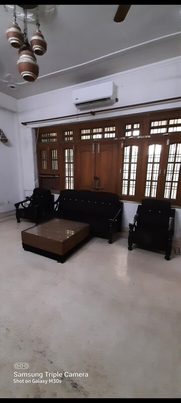 Living Room in 4 BHK Independent House at Gomti Nagar – for Rent