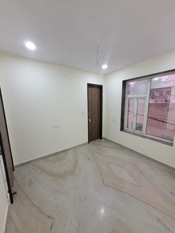 Room in 3 BHK Builder Floor at Dharampura – for Sale