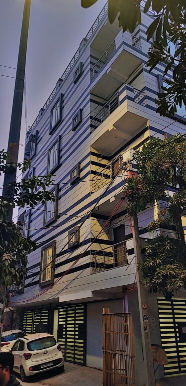 Listing Cover Image
