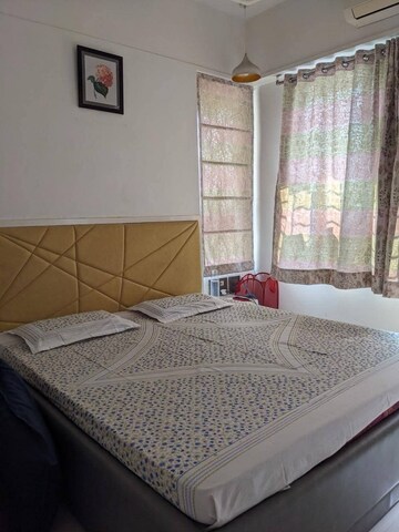 Bedroom in 4 BHK Apartment at Imperial Heights Goregaon West, Goregaon West – for Rent