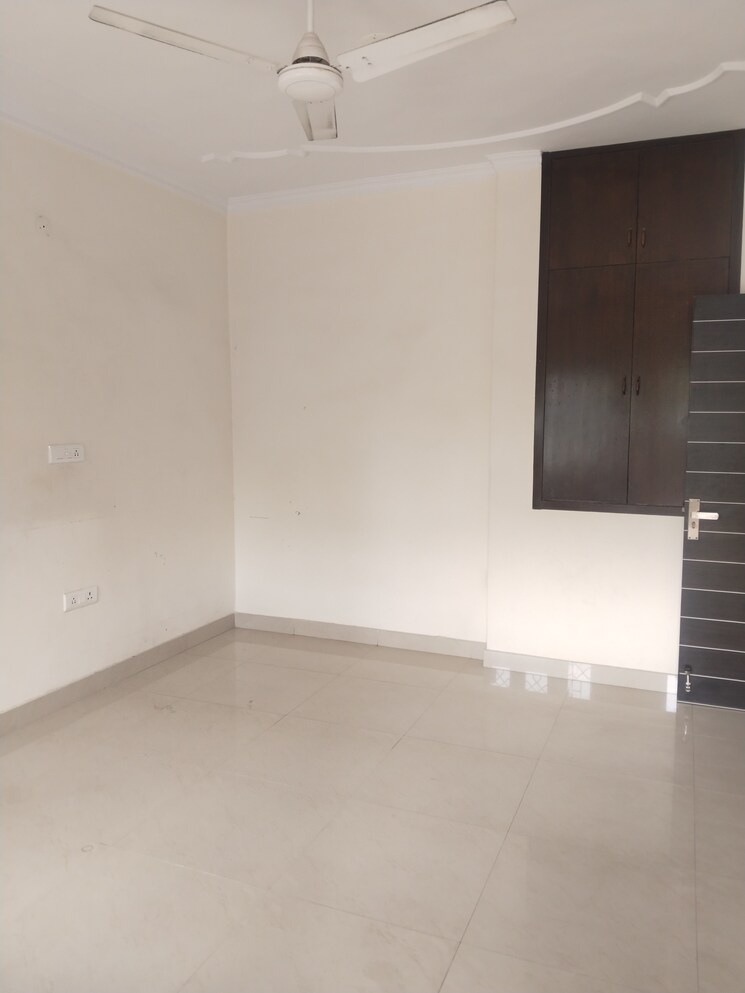 Room, sarita vihar 3 Bedroom 1850 Sq.Ft. Apartment In Sarita Vihar Delhi 8888103