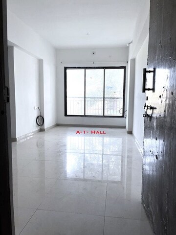 Room in 1 BHK Apartment at Kolte Patil Vaayu, Dahisar West – for Rent