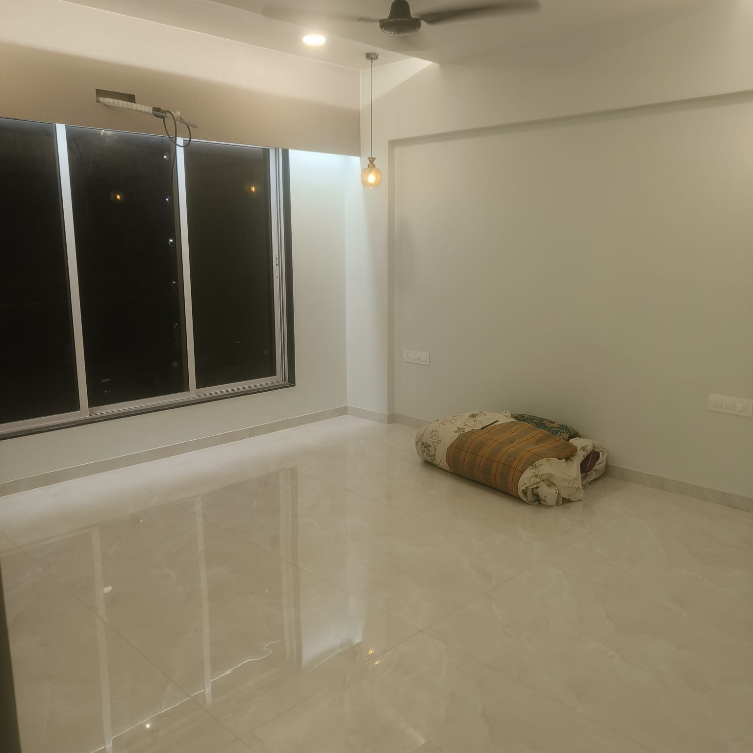 2 BHK + Servant Room Apartment For Rent in Kings Pride