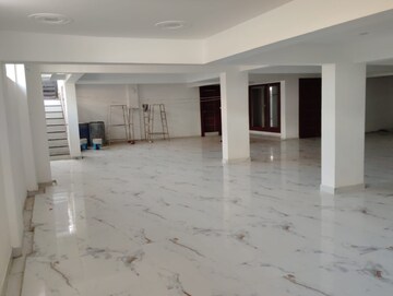 Parking in  Warehouse at Sushant Golf City – for Rent
