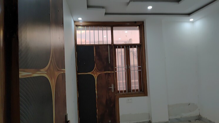 Other, dwarka 3 Bedroom 90 Sq.Yd. Builder Floor In Dwarka Delhi 8888119