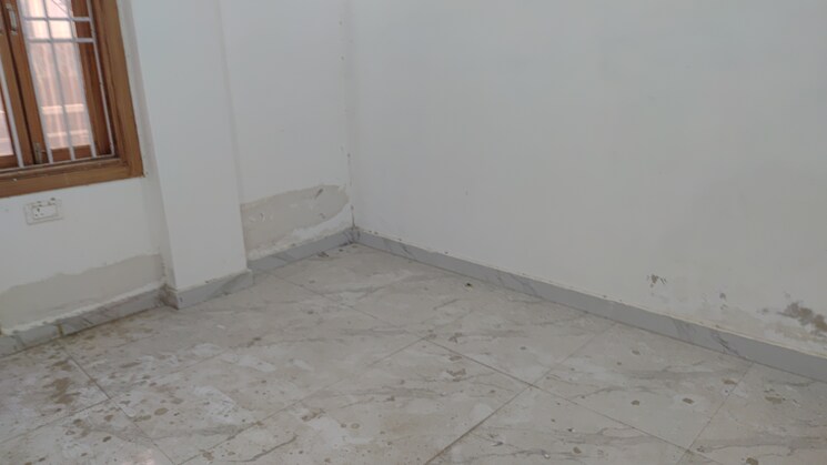 Room, dwarka 3 Bedroom 90 Sq.Yd. Builder Floor In Dwarka Delhi 8888119