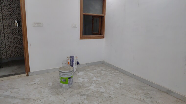 Room, dwarka 3 Bedroom 90 Sq.Yd. Builder Floor In Dwarka Delhi 8888119