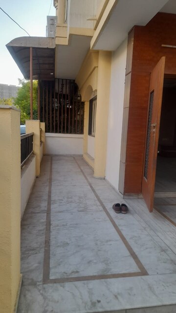 Building Lobby in 4 BHK Villa at Bodakdev – for Rent