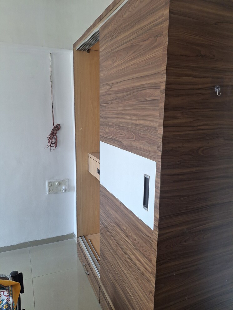 Bathroom, sudarshan-sky-garden 2 Bedroom 715 Sq.Ft. Apartment In Ghodbunder Road Thane 8888190