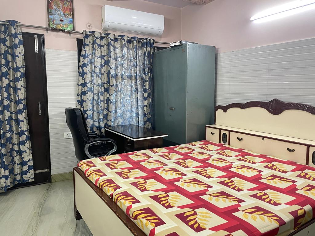 3 BHK Builder Floor For Rent in Ashok Vihar Hosing 